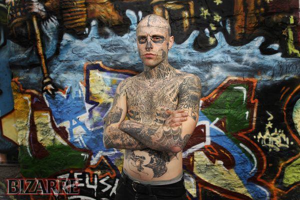 Зловещие Татуировки - настоящий зомбе (17 фото)