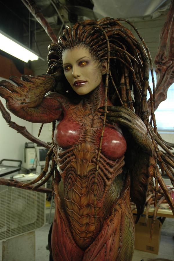 Жутко красивая скульптура Kerrigan из игры StarCraft (22 фото)