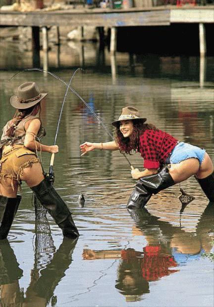 Симпатичные девчонки на рыбалке (40 фото)