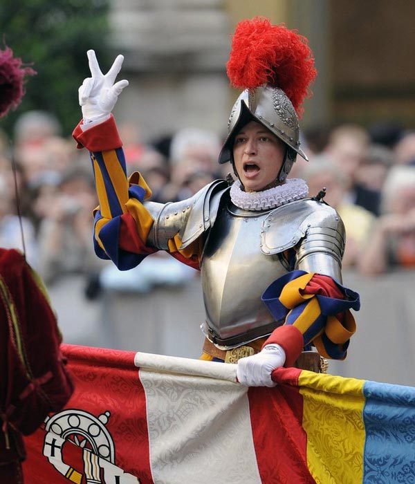 Швейцарская гвардия (Swiss guards) - вооружённые силы Ватикана (11 HQ фото)