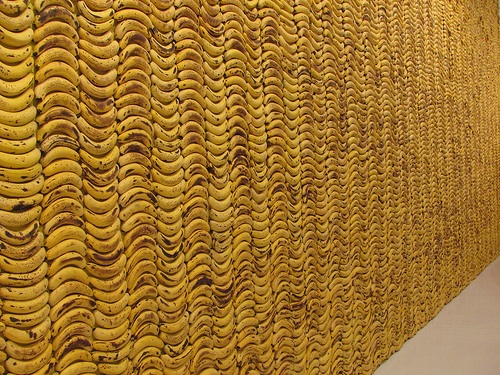 Стена из бананов