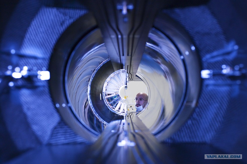 Большой адронный коллайдер, скоро запуск этой машины (20 фото)