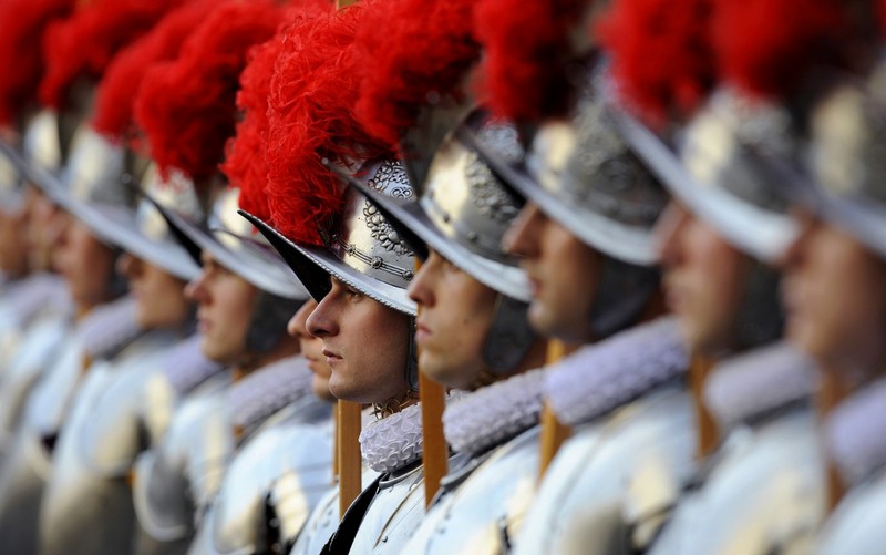 Швейцарская гвардия (Swiss guards) - вооружённые силы Ватикана (11 HQ фото)
