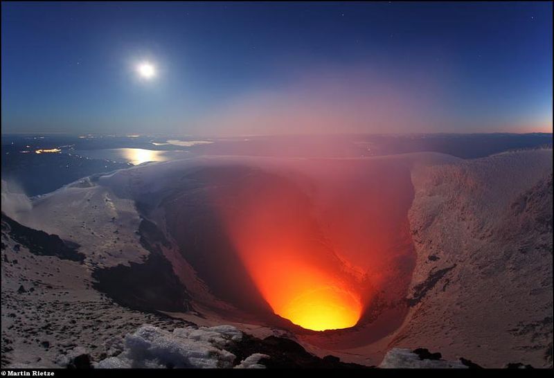 Извержения вулканов (12 фото)
