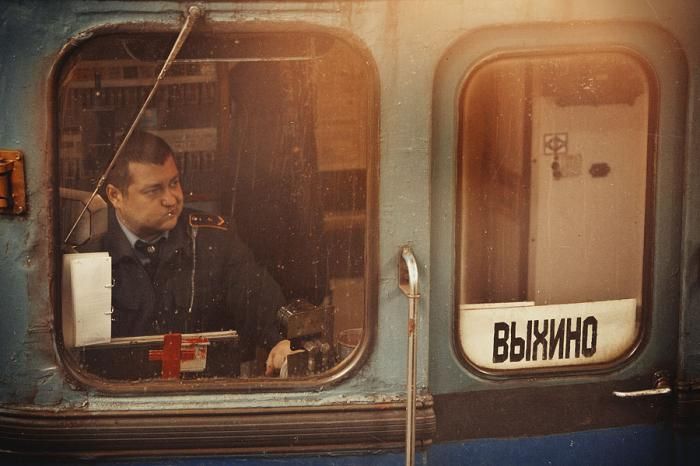 Физиономии машинистов московского метро (11 фото)