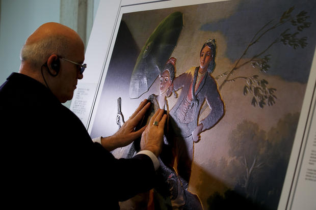 Самая необычная выставка картин для слепых Hoy Toca el Prado (10 фото)