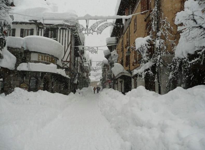 Италию завалило снегом (9 фото)