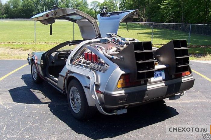 Машина времени De Lorean DMC-12 (11 фото)