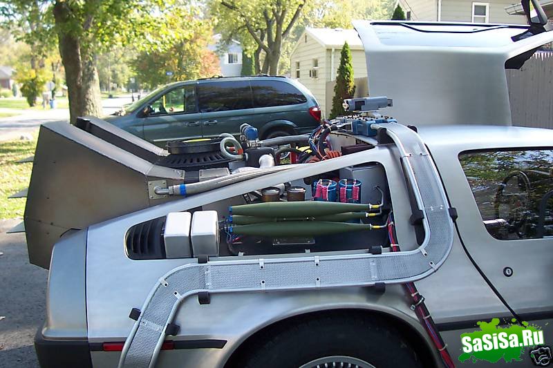 Машина времени De Lorean DMC-12 (11 фото) Машина времени De Lorean DMC-12 (11 фото)