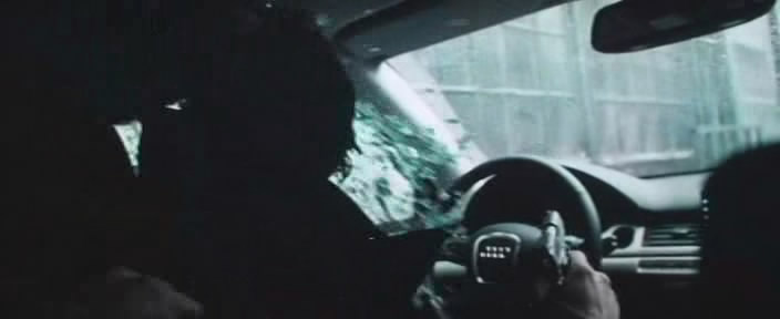 Киноляпы в фильме Перевозчик 3 (3 кадра) Киноляпы в фильме Перевозчик 3 (3 кадра)