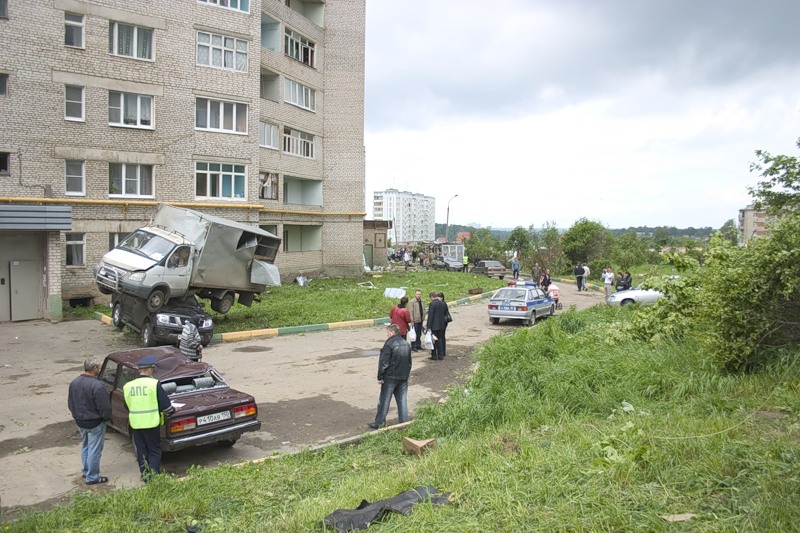 Жесть: Смерч в Краснозаводске (22 Фото + 7 Видео) Жесть: Смерч в Краснозаводске (22 Фото + 7 Видео)