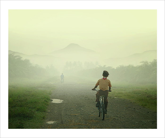 Индонезия в работах Teuku Jody Zulkarnaen (68 фото) Индонезия в работах Teuku Jody Zulkarnaen (68 фото)