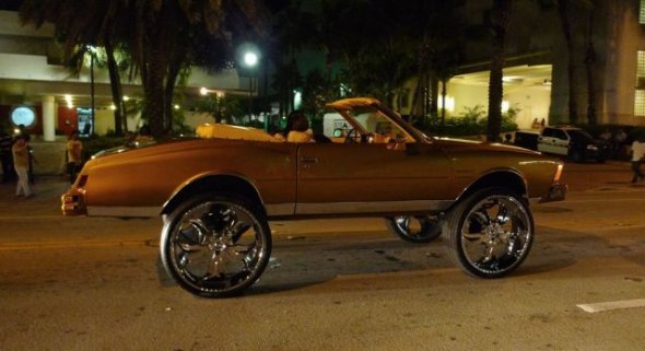 На каких тачках тусуются реальные парни (40 фото) На каких тачках тусуются реальные парни (40 фото)