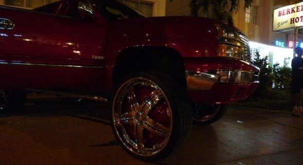 На каких тачках тусуются реальные парни (40 фото) На каких тачках тусуются реальные парни (40 фото)