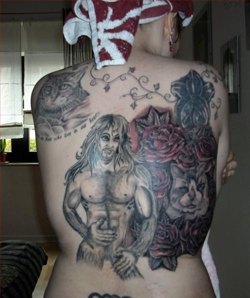 Самые глупые татуировки (35 фото)