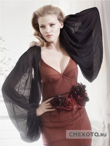 Фотоработы Mario Testino (22 фото + 62 фото в архиве) Фотоработы Mario Testino (22 фото + 62 фото в архиве)