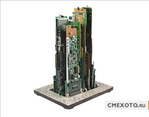 Целый город из компьютерных плат и деталей (11 фото) Целый город из компьютерных плат и деталей (11 фото)