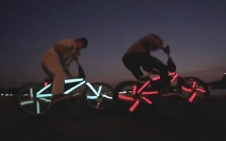 Красивые покатушки на светящихся BMX